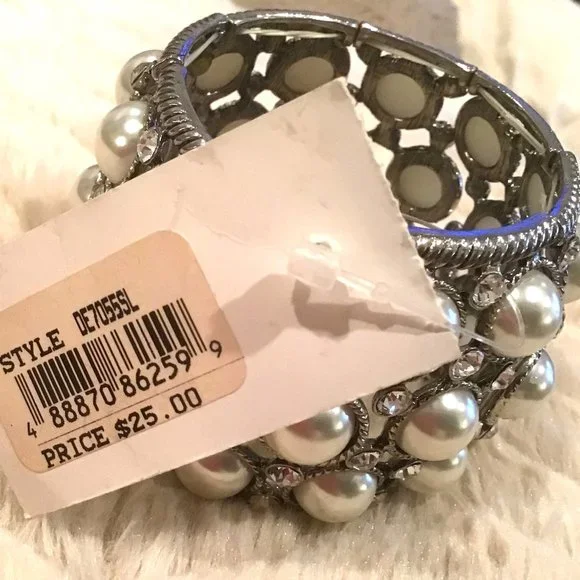 Pearl and Rhinestone Stretch Fashion Bracelet - Picture 3 of 4